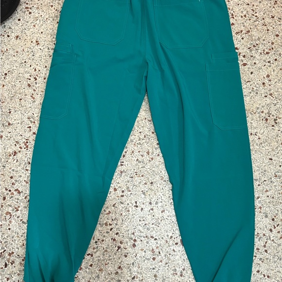 Millennials in medicine Mims  scrub set medium teal - Picture 16 of 16